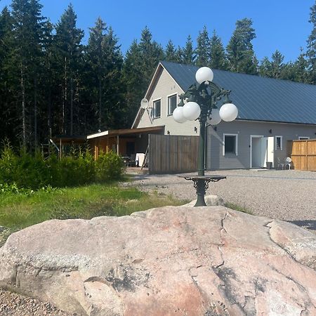 Gaeststuga 100M Fran Sjoen Vislanda Екстер'єр фото